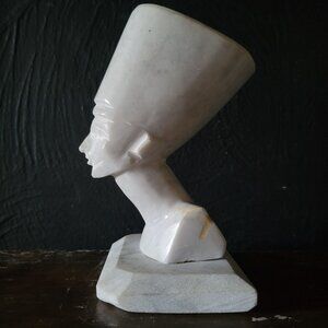 Vtg Marble Bust Of Nefertiti, White & Gray Egyptian Sculpture, Egyptian Revival